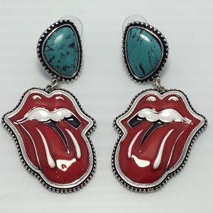 Cowgirl Western Hip Tongue and Turquoise Stone Dangle Earrings